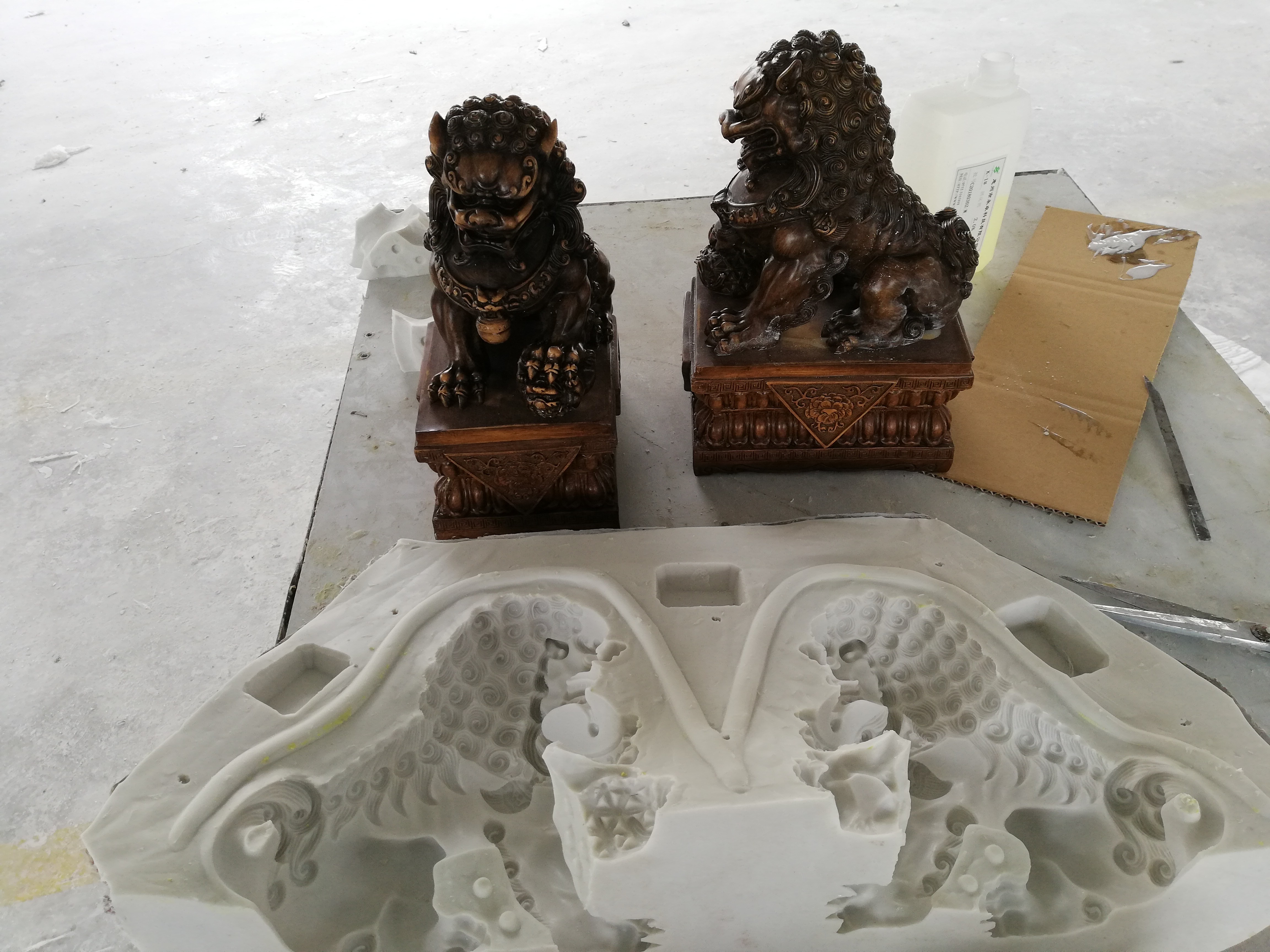 模具硅膠翻模樹脂工藝品出現(xiàn)燒模情況怎么辦 ？